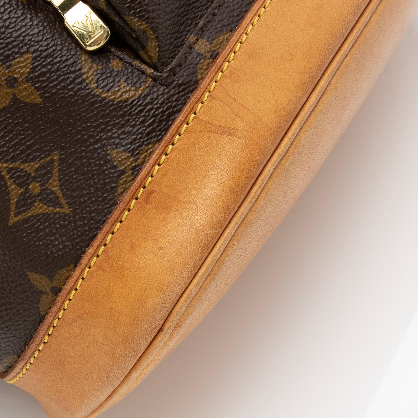 Louis Vuitton Vintage Monogram Canvas Montsouris MM Backpack (SHF-PqfA4Z)