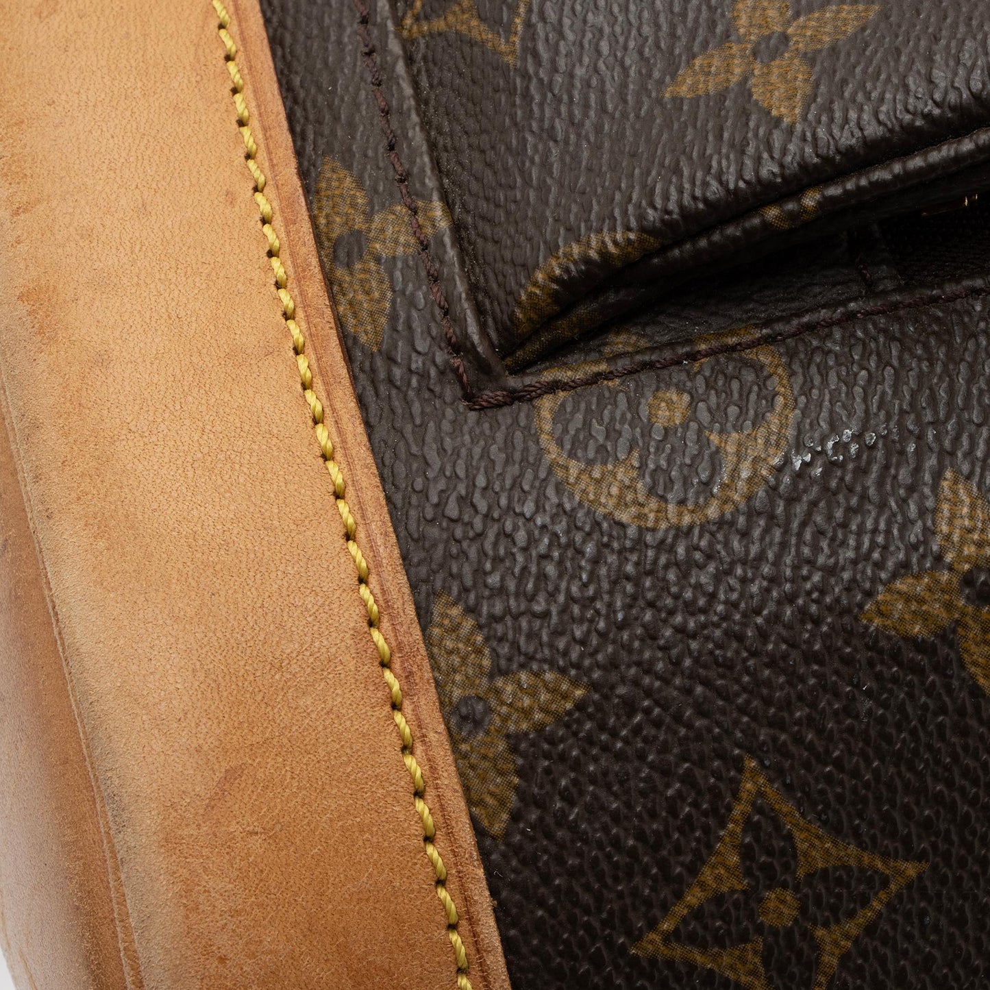 Louis Vuitton Vintage Monogram Canvas Montsouris MM Backpack (SHF-rQuQek)