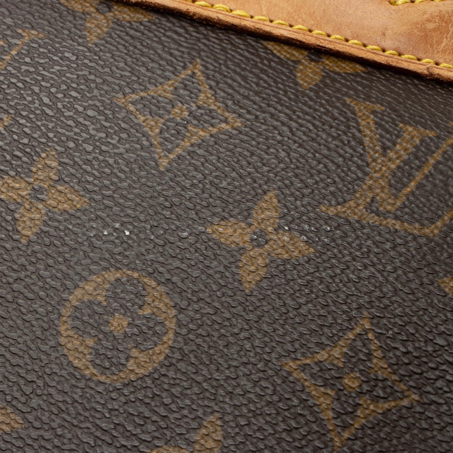 Louis Vuitton Vintage Monogram Canvas Montsouris MM Backpack (SHF-rQuQek)